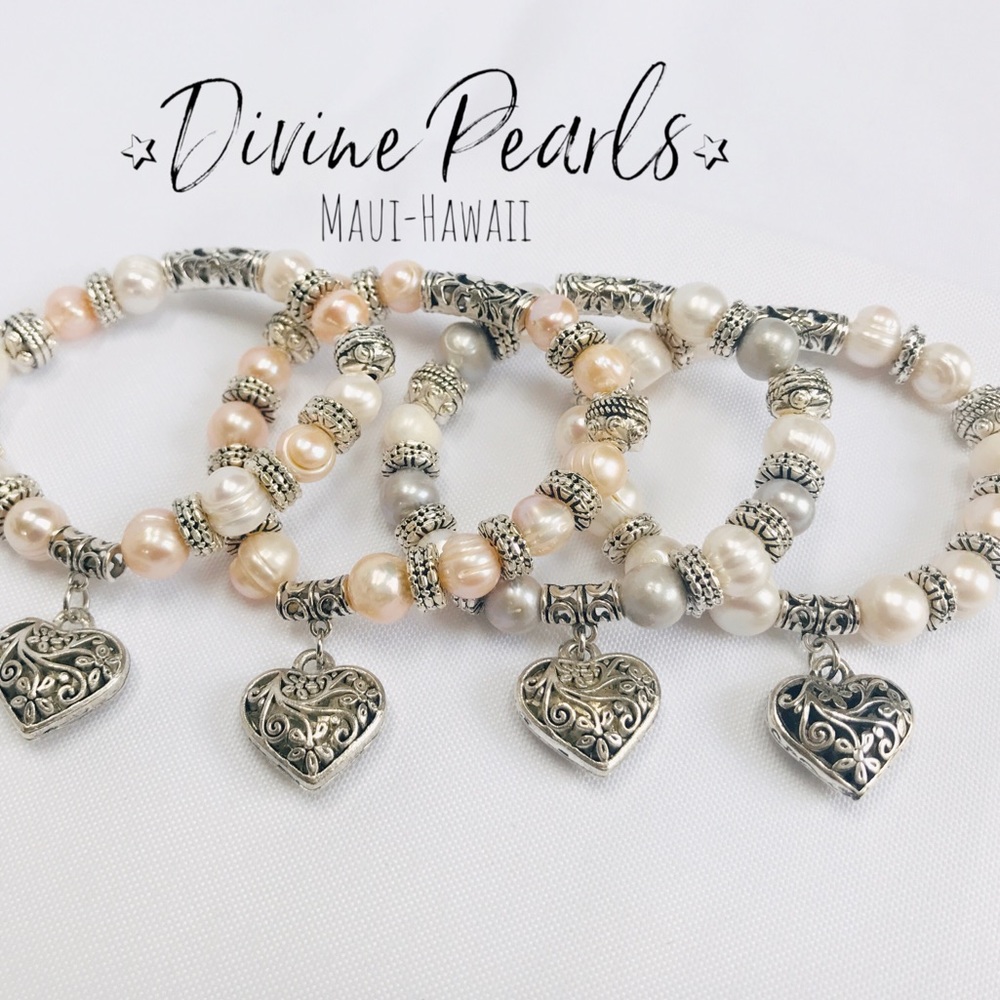 NWT White & Gray love bracelet - Picture 4 of 8